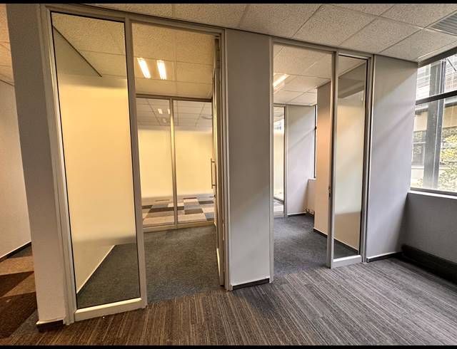 698M² OFFICE TO LET IN ROSEBANK